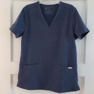 Figs Casma 2 front pocket scrub